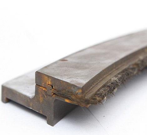 Worn gas turbine brush seal