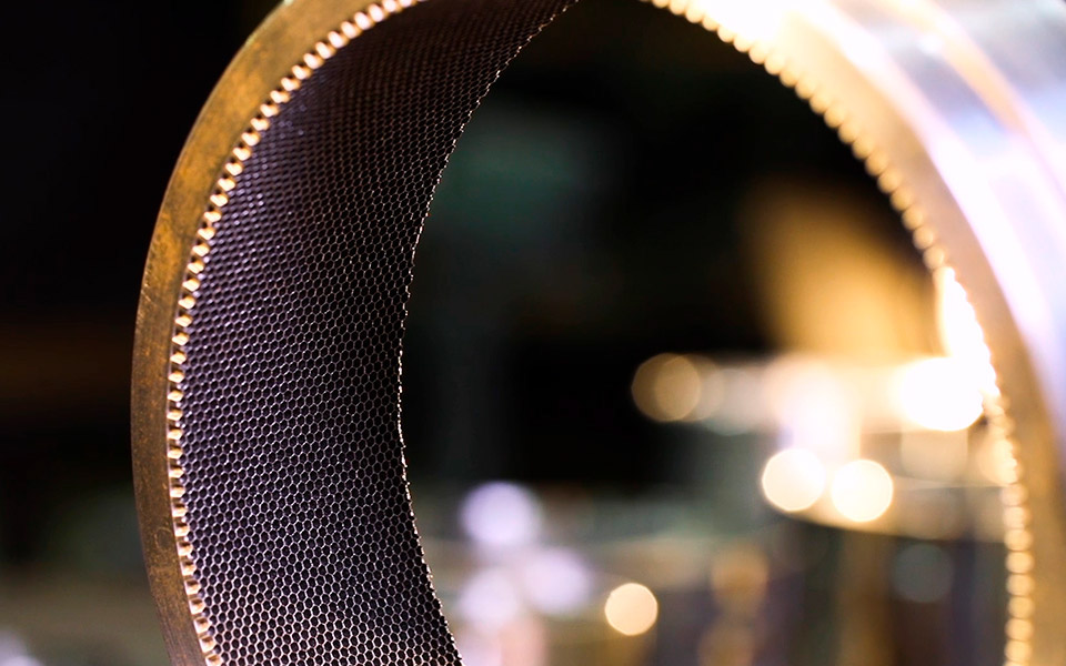 Honeycomb damper seal